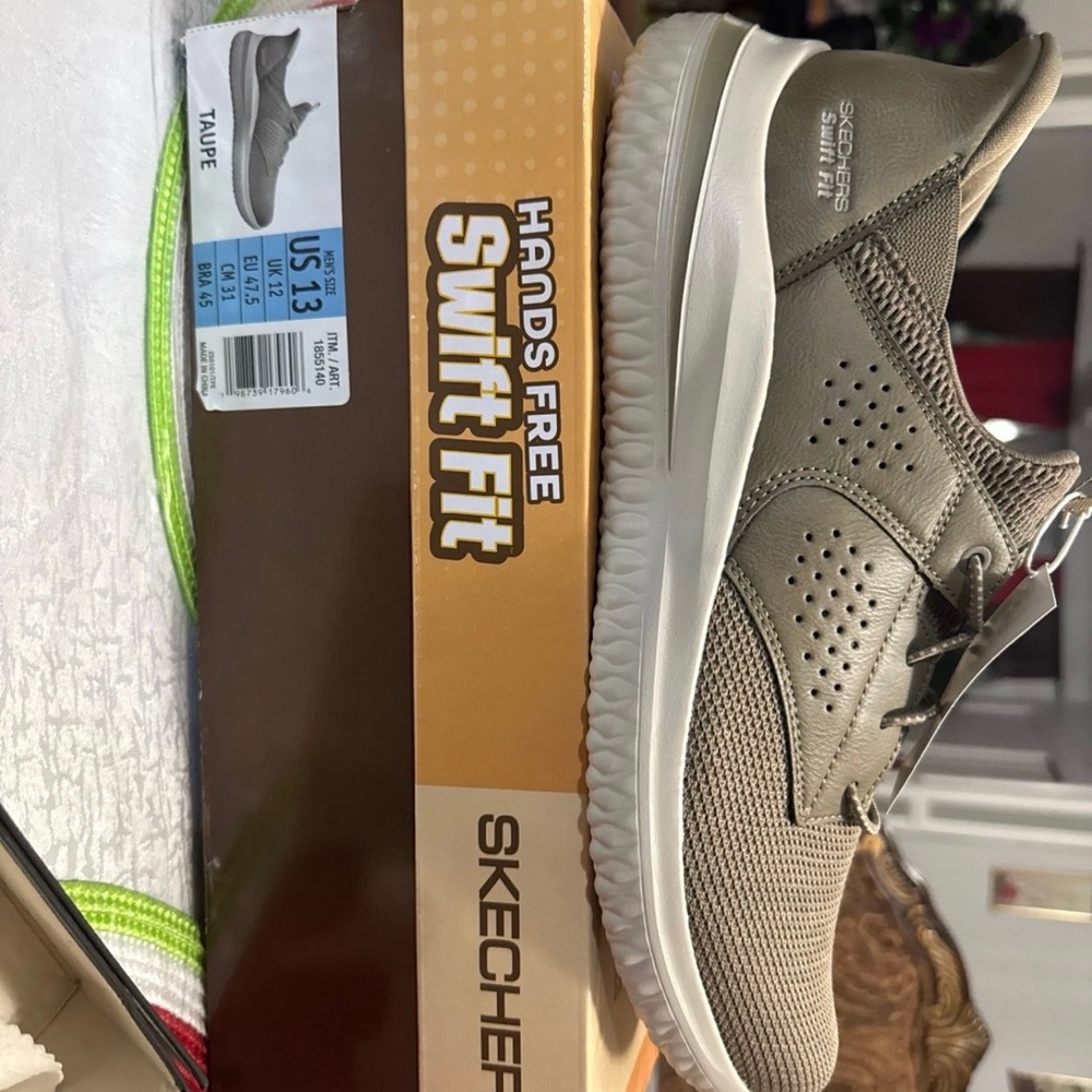Skechers Men's Swift Fit Brown Sneakers